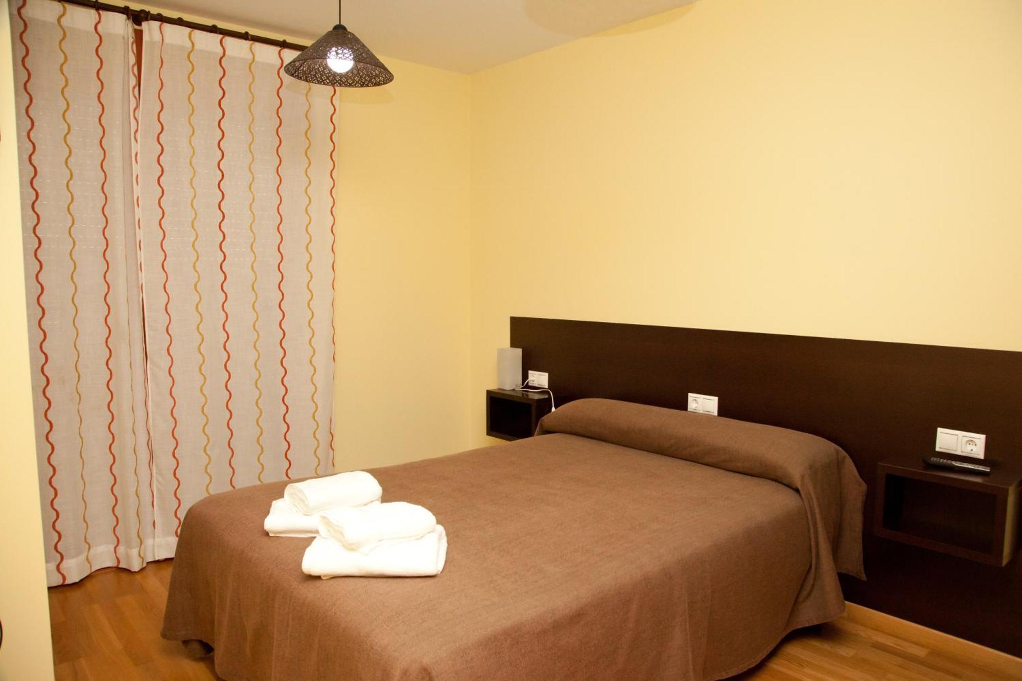 Hostal Casasnovas Сільєда Екстер'єр фото
